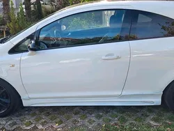 Weiß Gebraucht 2009 Opel Corsa Kleinwagen | 1.800 € (Guter Preis)