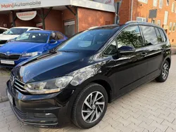 Schwarz Gebraucht 2017 VW Touran Sound Van / Kleinbus | 12.999 € (Etwas zu teuer)