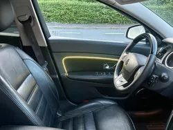Silber Gebraucht 2012 Renault Latitude Limousine | 7.000 €