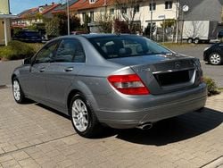 Grau Gebraucht 2009 Mercedes C230 Avantgarde Limousine | 11.100 € (Fairer Preis)