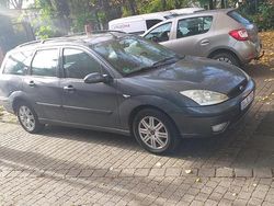 Grau Gebraucht 2004 Ford Focus Kombi | 2.500 € (Etwas zu teuer)