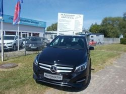 Schwarz Gebraucht 2017 Mercedes B220 AMG Van / Kleinbus | 18.999 € (Fairer Preis)