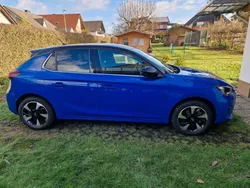 Blau Gebraucht 2021 Opel Corsa-e Ultimate Kleinwagen | 17.950 € (Etwas zu teuer)