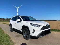 Weiß Gebraucht 2019 Toyota RAV4 Hybrid Club SUV | 26.950 € (Guter Preis)