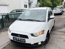 Weiß Gebraucht 2013 Mitsubishi Colt Limousine | 2.590 € (Guter Preis)