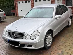 Silber Gebraucht 2004 Mercedes E240 Limousine | 3.300 € (Guter Preis)