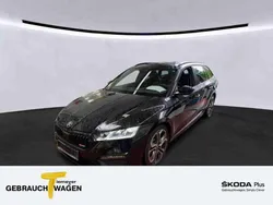 Schwarz Gebraucht 2022 Skoda Octavia RS Kombi | 33.590 € (Fairer Preis)