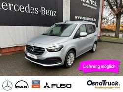 Helvinsilber Gebraucht 2023 Mercedes 180 Progressive Limousine | 26.300 € (Fairer Preis)