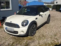 Weiß Gebraucht 2011 Mini Cooper D Cabriolet Cabrio | 9.900 € (Teuer)
