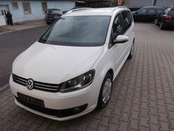 Weiß Gebraucht 2013 VW Touran Comfortline Van / Kleinbus | 3.890 € (Superpreis)
