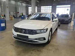 Pure white Gebraucht 2020 VW Passat Business Kombi | 23.985 € (Fairer Preis)