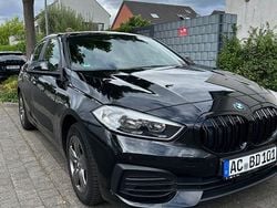 Schwarz Gebraucht 2020 BMW 118 Advantage Kleinwagen | 14.800 € (Guter Preis)