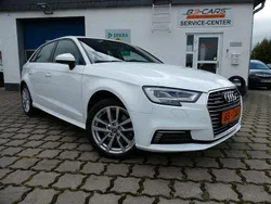 Weiß Gebraucht 2020 Audi A3 Sportback e-tron Comfort Limousine | 15.600 € (Fairer Preis)