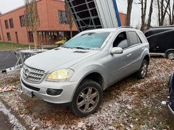 Silber Gebraucht 2006 Mercedes ML320 SUV | 7.250 €