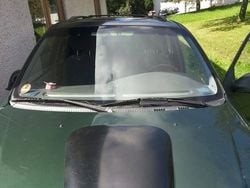 Grün Gebraucht 2001 Kia Carnival Van / Kleinbus | 600 €