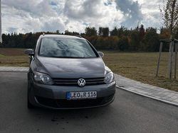 Grau Gebraucht 2010 VW Golf Plus Cross Comfortline Van / Kleinbus | 5.950 € (Fairer Preis)