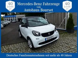 Schwarz/weiss Gebraucht 2015 Smart ForTwo Coupé Coupé | 8.900 € (Fairer Preis)