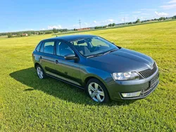 Grau Gebraucht 2016 Skoda Rapid Kombi | 8.399 € (Etwas zu teuer)