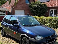 Blau Gebraucht 1999 Opel Corsa Kleinwagen | 1.450 € (Teuer)