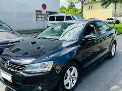Schwarz Gebraucht 2011 VW Jetta Limousine | 4.500 € (Etwas zu teuer)