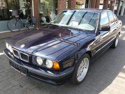 Orientblau metallic Gebraucht 1995 BMW 525 Limousine | 9.590 €