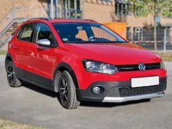 Rot Gebraucht 2015 VW Polo Cross Kleinwagen | 8.100 € (Guter Preis)