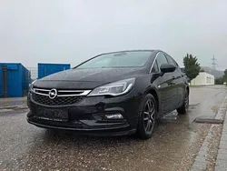 Schwarz Gebraucht 2017 Opel Astra Innovation Limousine | 9.700 € (Fairer Preis)