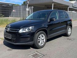 Deep black perleffekt Gebraucht 2015 VW Tiguan Trendline SUV | 8.200 € (Fairer Preis)