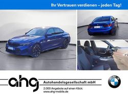 Blau Gebraucht 2024 BMW 320 Performance Limousine | 48.960 €