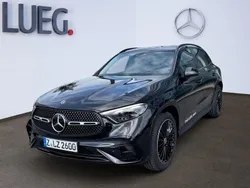 Metalliclack obsidianschwarz Gebraucht 2025 Mercedes GLC300 Advanced SUV | 72.980 €