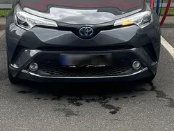 Grau Gebraucht 2017 Toyota C-HR SUV | 18.000 € (Fairer Preis)