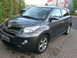 Grau Gebraucht 2014 Toyota Urban Cruiser SUV | 9.000 € (Etwas zu teuer)