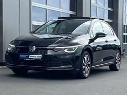 Deep black Gebraucht 2021 VW Golf VIII Active Kleinwagen | 19.990 € (Teuer)