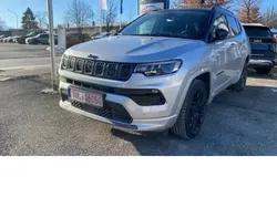Glacier silver/ solid black (silber) Gebraucht 2022 Jeep Compass SUV | 34.980 € (Teuer)