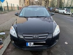 Schwarz Gebraucht 2008 Kia Ceed Kleinwagen | 1.200 € (Guter Preis)