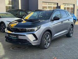 Lack grau artense/metallic klarlack Gebraucht 2024 Opel Grandland X GSe SUV | 30.950 € (Fairer Preis)