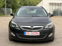 Graphitschwarz/carbon flash/mi Gebraucht 2012 Opel Astra Edition Kombi | 3.200 € (Fairer Preis)