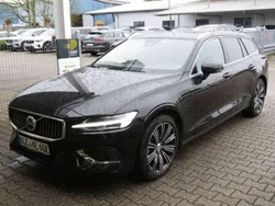 Onyx black Gebraucht 2022 Volvo V60 Plus Kombi | 34.970 € (Guter Preis)