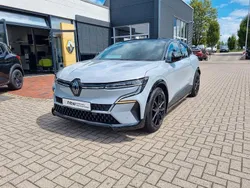 Grau Gebraucht 2022 Renault Mégane Iconic SUV | 24.990 € (Guter Preis)
