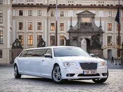 Weiß Gebraucht 2011 Lancia Thema Limousine | 59.300 €