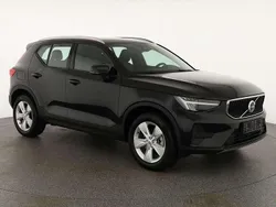 Onyx black metallic Neu 2025 Volvo XC40 Core SUV | 37.595 € (Superpreis)