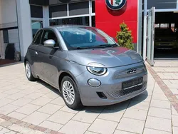 Colore esterno (mineral grau) Gebraucht 2023 Fiat 500e Action Kleinwagen | 13.900 € (Fairer Preis)