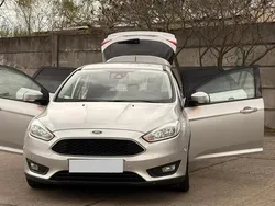 Silber Gebraucht 2016 Ford Focus Kombi | 7.500 € (Fairer Preis)