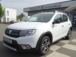 Weiß gletscherweiss Gebraucht 2021 Dacia Sandero Stepway Kleinwagen | 13.690 € (Fairer Preis)