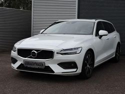 Weiß Gebraucht 2020 Volvo V60 Momentum Kombi | 21.500 € (Etwas zu teuer)
