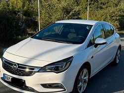 Weiß Gebraucht 2015 Opel Astra Limousine | 7.500 € (Fairer Preis)
