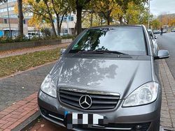 Grau Gebraucht 2008 Mercedes A170 Van / Kleinbus | 2.499 € (Superpreis)