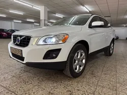 Weiß Gebraucht 2009 Volvo XC60 Momentum SUV | 7.398 € (Guter Preis)