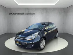 Blau Gebraucht 2013 Kia Rio DREAM-TEAM Edition Kleinwagen | 4.990 € (Fairer Preis)