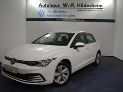 Weiß Gebraucht 2022 VW Golf VIII Life Limousine | 16.790 € (Guter Preis)